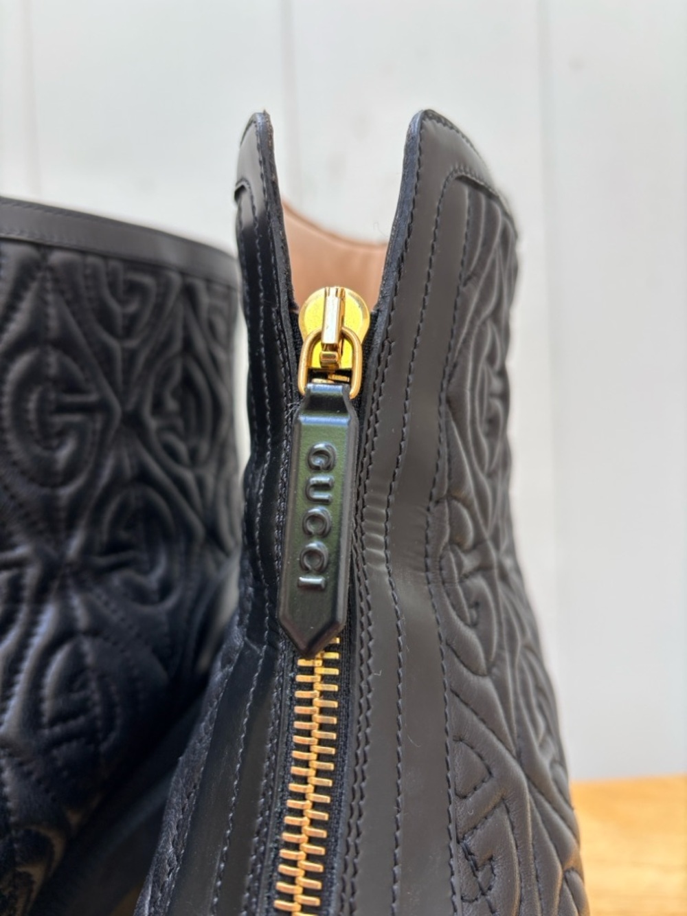 GUCCI Black Quilted Leather Zip-Front Women's Ankle Boots - Picture 3 of 16